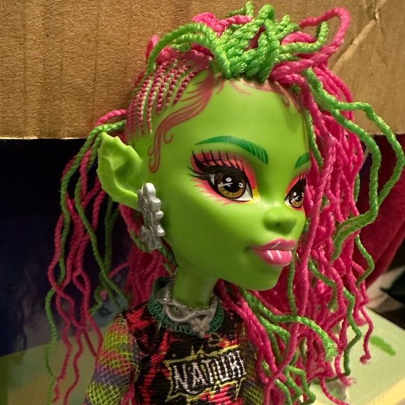 Monster High Venus Mcflytrap Fashion Doll 12” - Picture 3 of 8